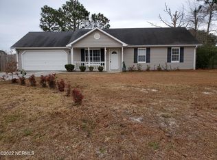 110 Dayrell Dr, Hubert, NC 28539