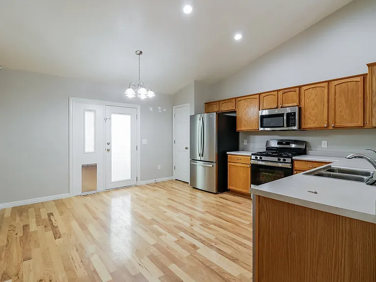 4049 E Sioux St — Photo 6