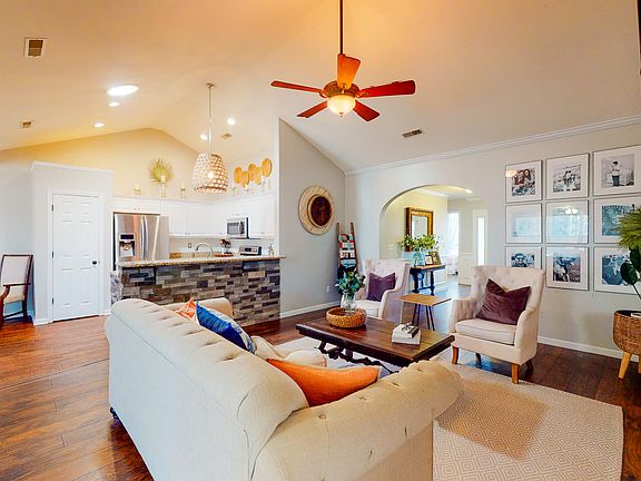 5th image of 9108 Wildflower Way
