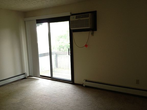 4th image of 269 2nd St NE APT 5