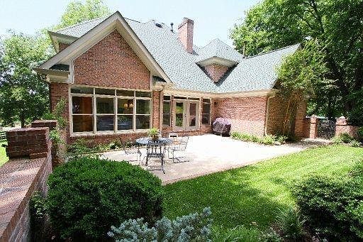 3rd image of 1112 Clover Hill Ln