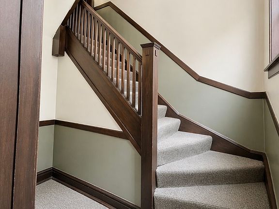 4th image of 242 S Maple Ave APT 1W