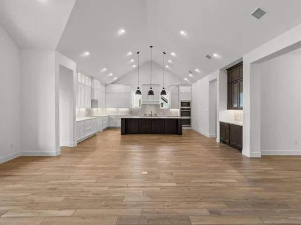 12122 Grassy Bend Dr, Mont Belvieu, TX 77523