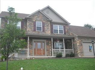 200 Rolling Hill Farm Dr, West Newton, PA