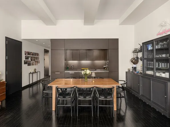 20 Pine St APT 911, New York, NY 10005