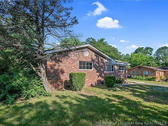 4th image of 3223 Broadview Dr