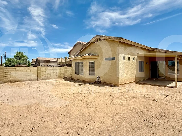 11738 W Flanagan St — Photo 25