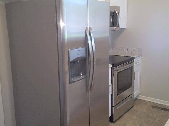 3rd image of 6525 84th Ct N