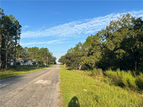849 W Hummingbird Dr, Dunnellon, FL 34434