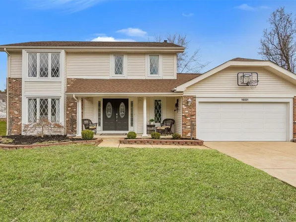 16501 Winter Leaf Dr, Ballwin, MO 63011