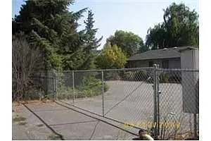 13555 Harding Ave photo 1
