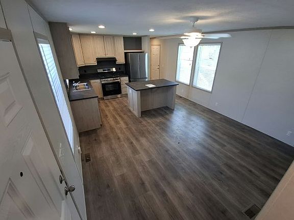 4th image of 356 Raven Ln #356