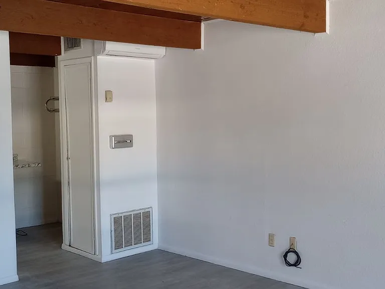 340 6th St #27 — Photo 2