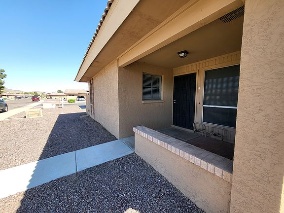 2nd image of 609 W Blackhawk Dr Unit 4