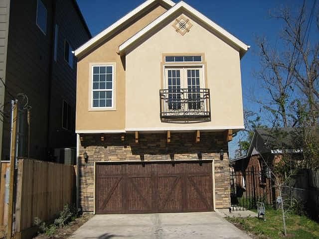 2nd image of 6116 Hamman St