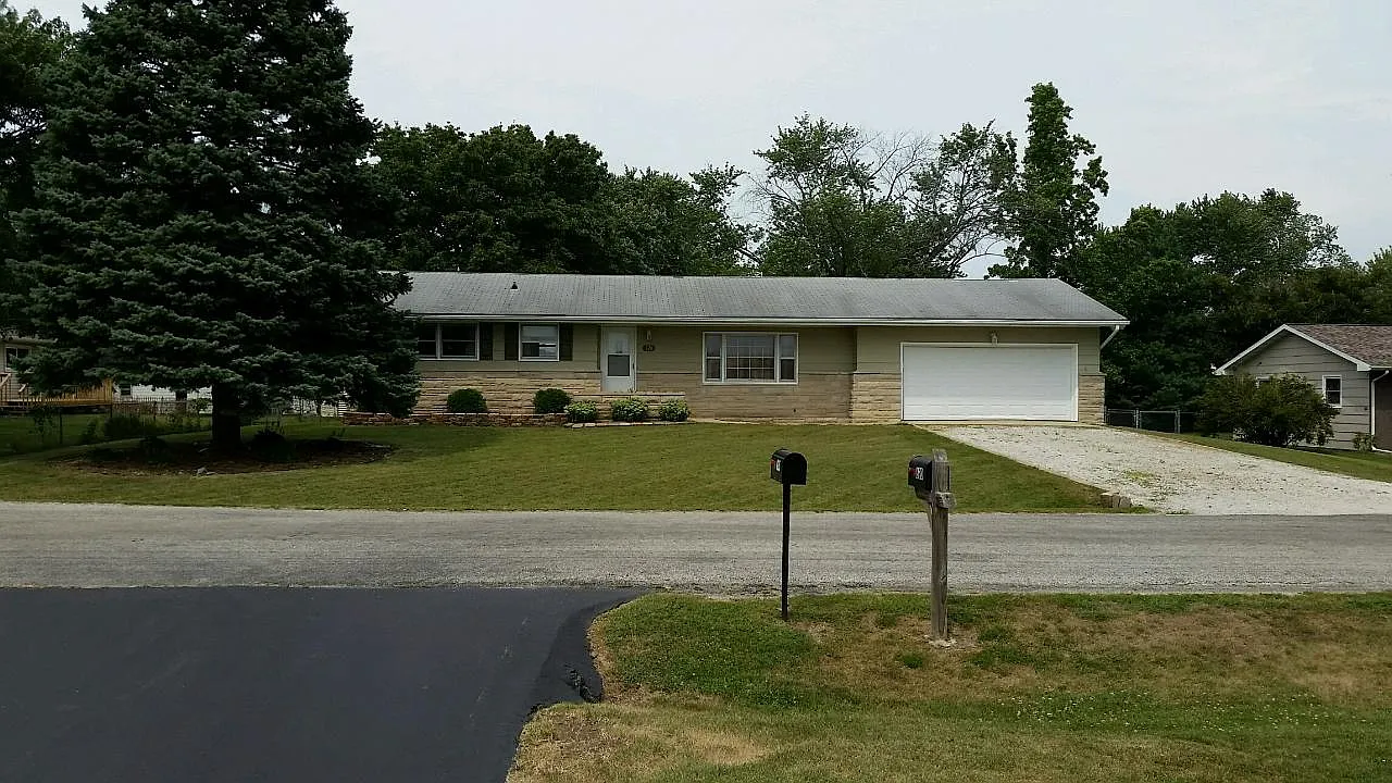 620 Maddox Dr photo 1