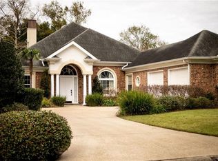 38 Fairway Oaks Dr, New Orleans, LA 70131