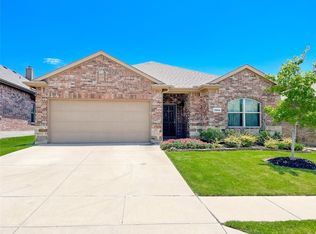 3944 Cloud Cover Rd, Fort Worth, TX 76112