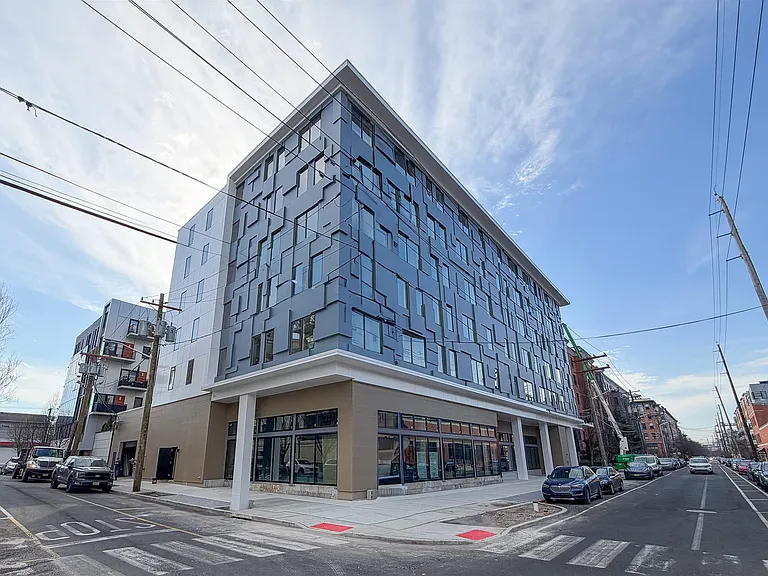 921 Madison St #204 — Photo 19