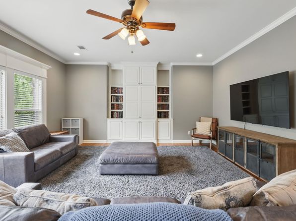 15 Challain Cv, Little Rock, AR 72223