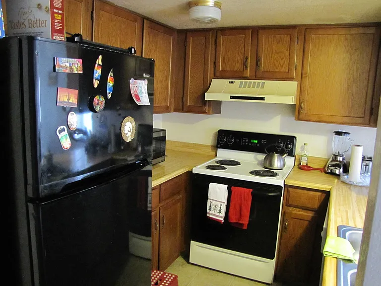 8904 Everett St — Photo 16