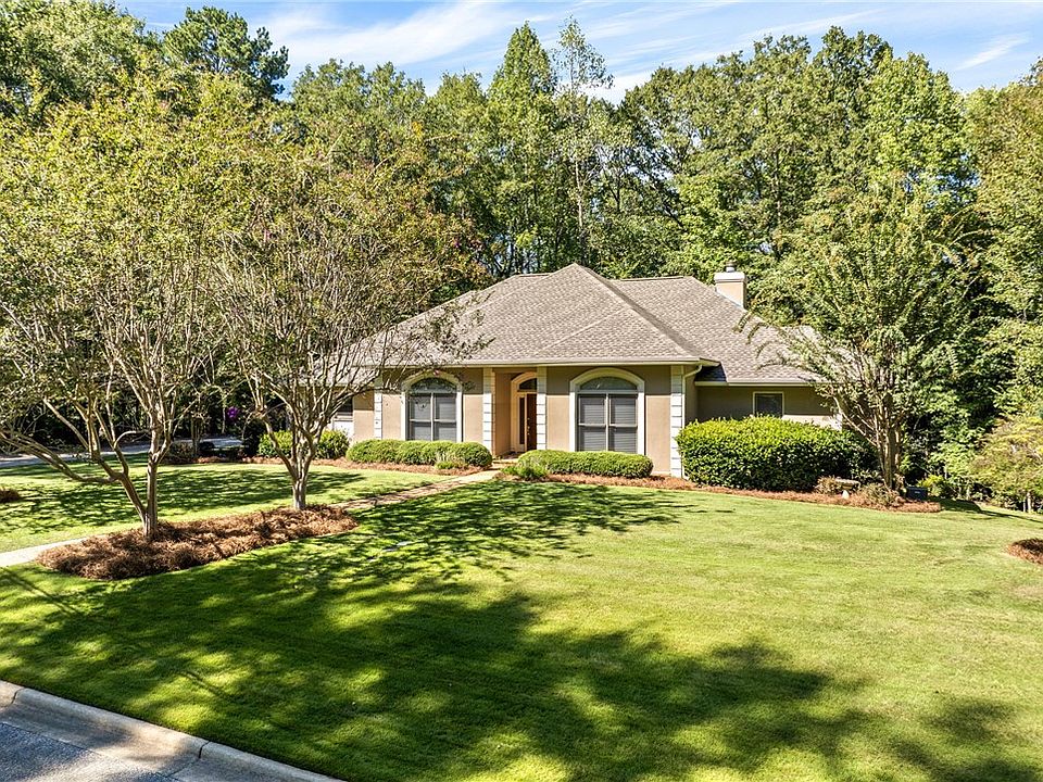 1st image of 638 Woody Dr