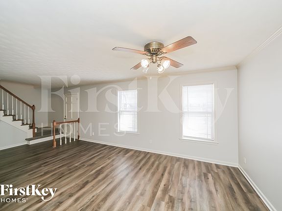 5th image of 1885 Myrna Ln