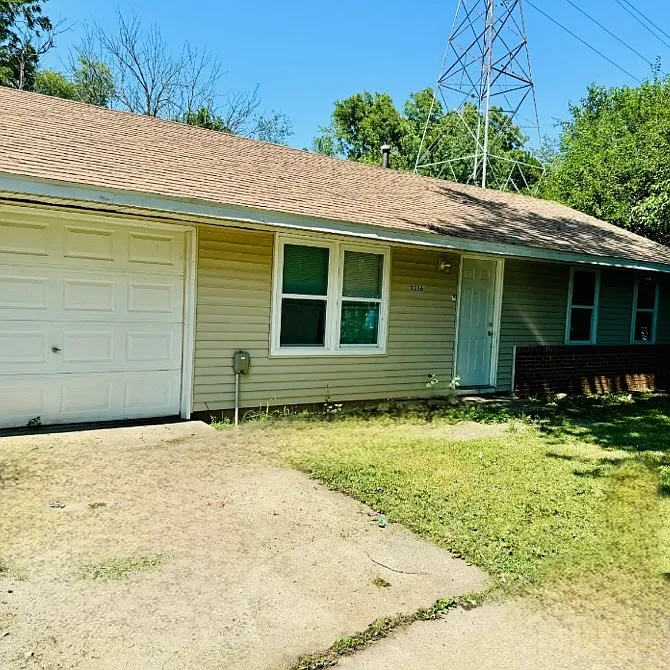 3336 Ridgewood Dr photo 1