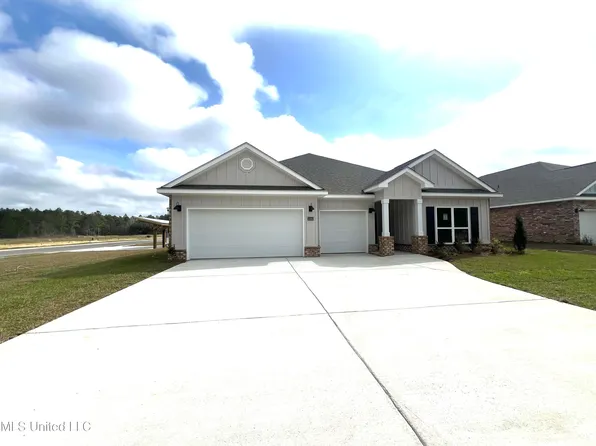 13565 Sarus Dr, Ocean Springs, MS 39565