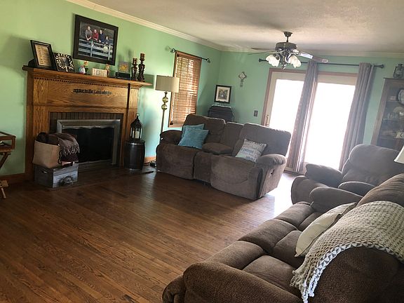2nd image of 284 W Greencrest Dr