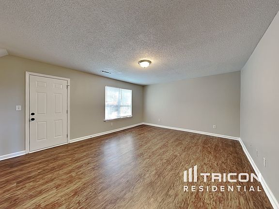 3rd image of 1217 Redbud Ct
