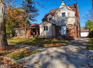 5278 N Hillcrest St NW, Grosse Pointe, MI 48236