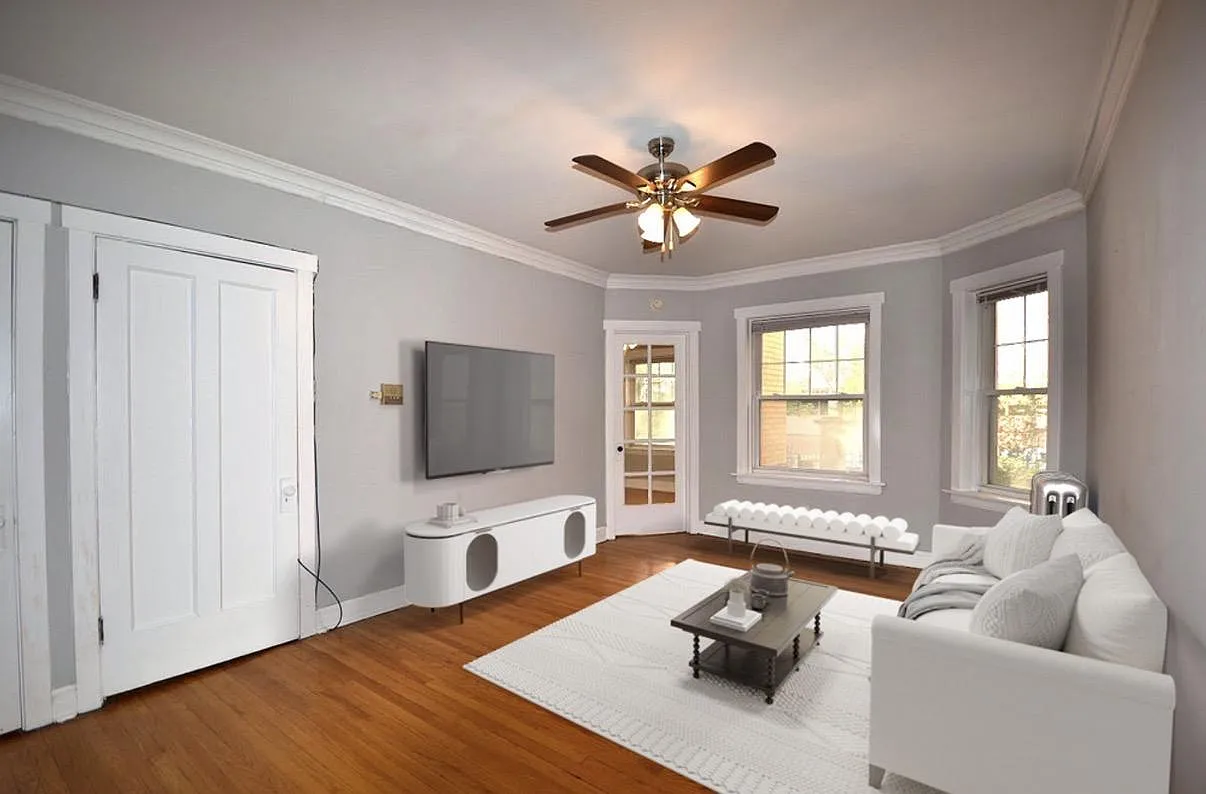 4406 North Rockwell Street #3 — Photo 1