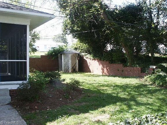 5th image of 1500 W Market St