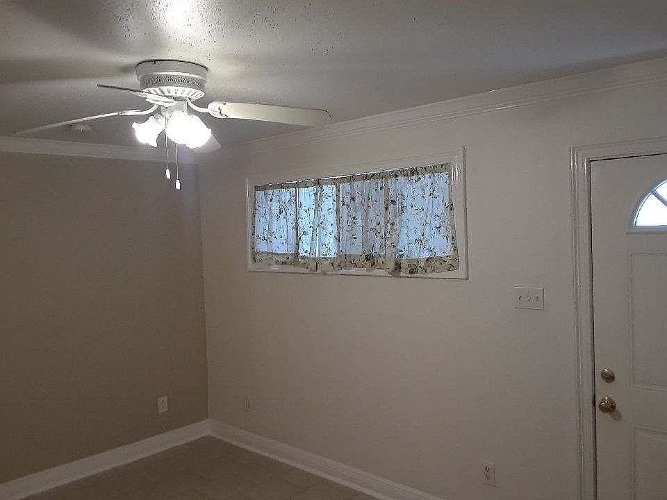 2nd image of 315 S Rocheblave St APT B