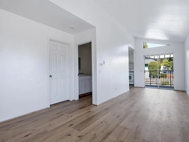 124 Stenner St #B — Photo 5