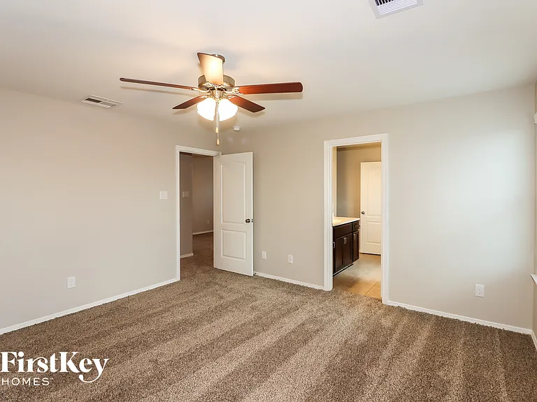 9935 Yanet Grove Ln — Photo 8