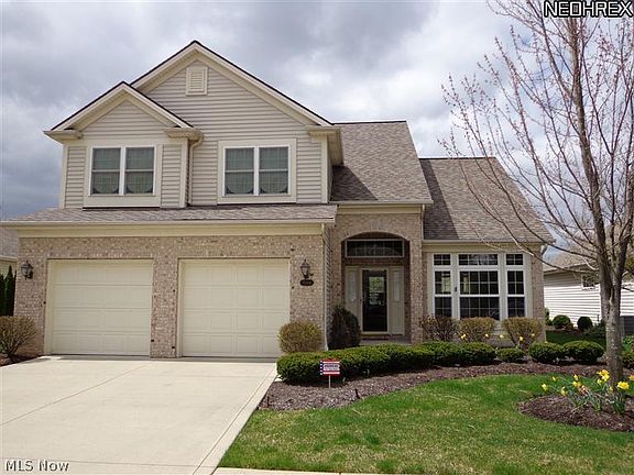 2nd image of 15304 Oak Hollow Ln