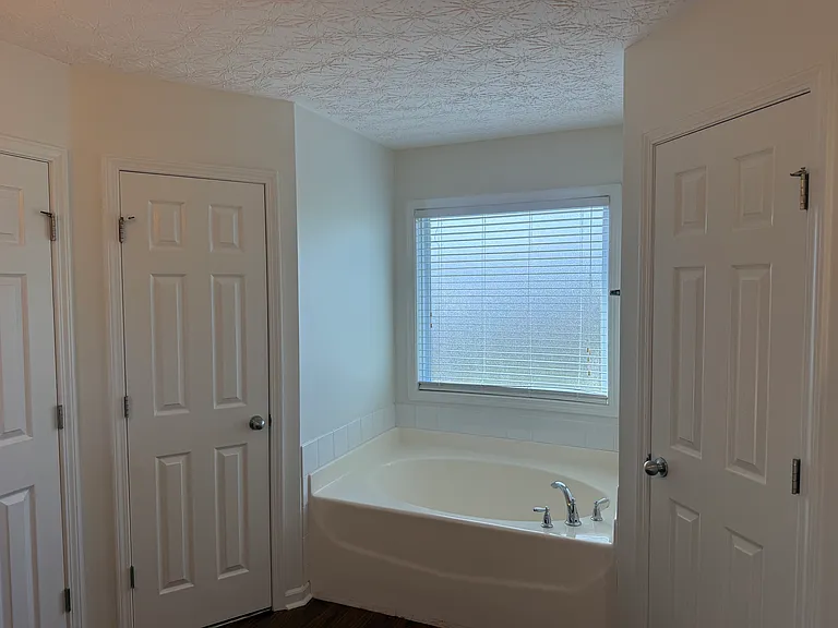 6001 Granite Field Dr — Photo 16