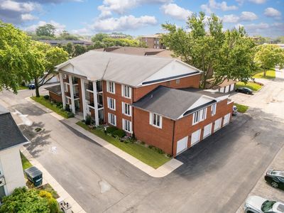 5721 Circle Dr APT 202, Oak Lawn, IL, 60453