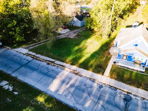 617 N Walnut St, South Bend, IN 46628