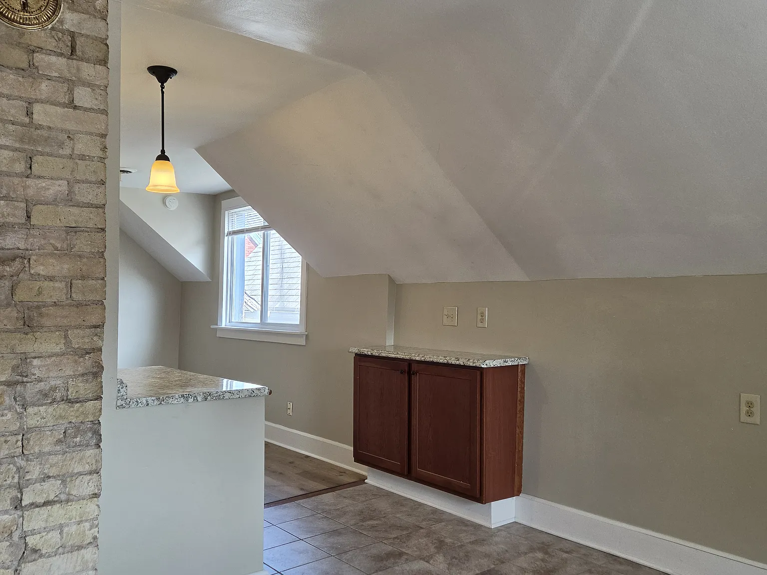 2 bed, 850 sqft, $1,445 — Photo 4