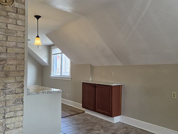 4th image of 2213 S Robinson Ave