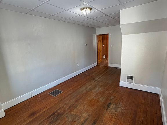 2nd image of 211-213 W Main St