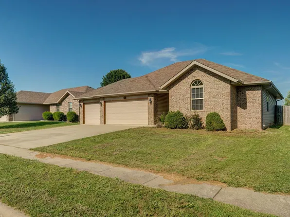 2062 S Fisk Avenue, Springfield, MO 65807