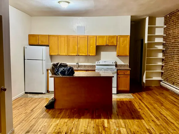 140 Amity Street image 1 of 4