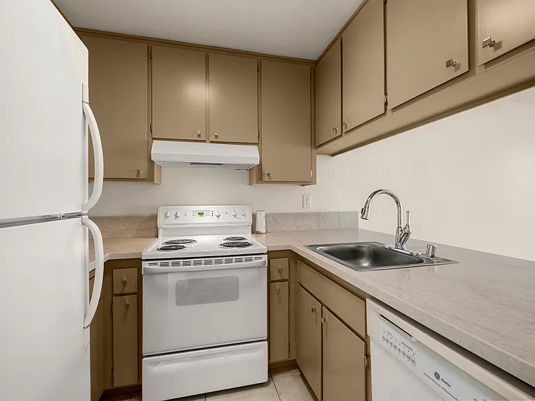5607 Walnut Ave #9 — Photo 9
