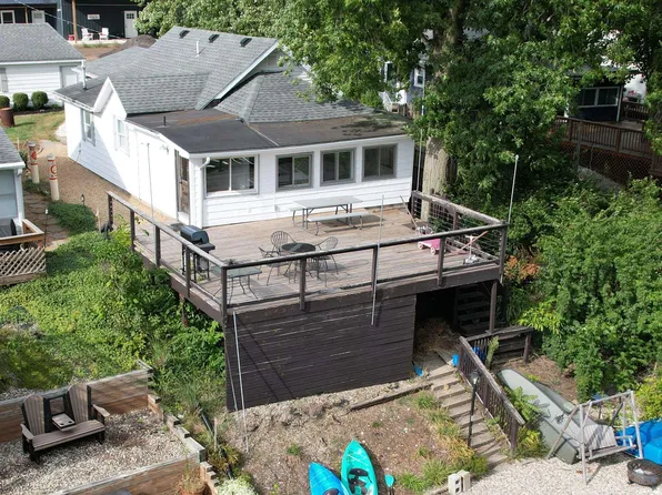 471 E Lakeside Dr, Monticello, IN 47960