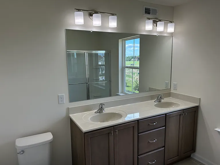 752 Rosler Way — Photo 5