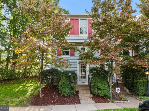 1960 Belmont Ridge Ct, Reston, VA 20191